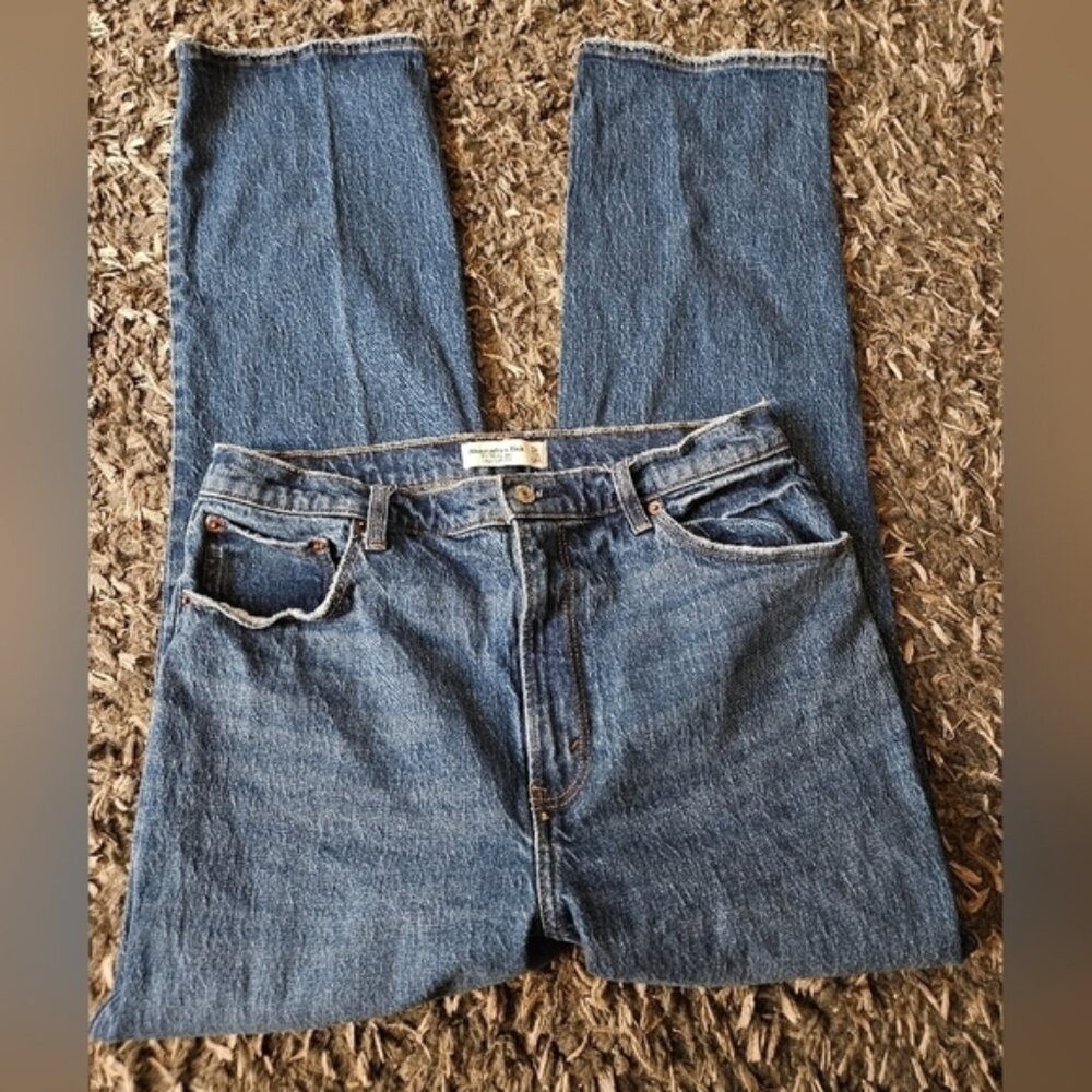 Abercrombie curve love 90's straight ultra high rise size 31/12